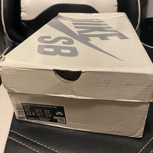 nike sb jarritos men 11, with box